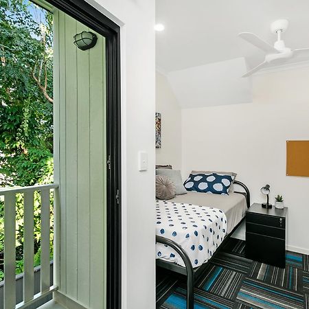 Mihaven Shared Living - Pembroke St Hostel Cairns Exterior photo