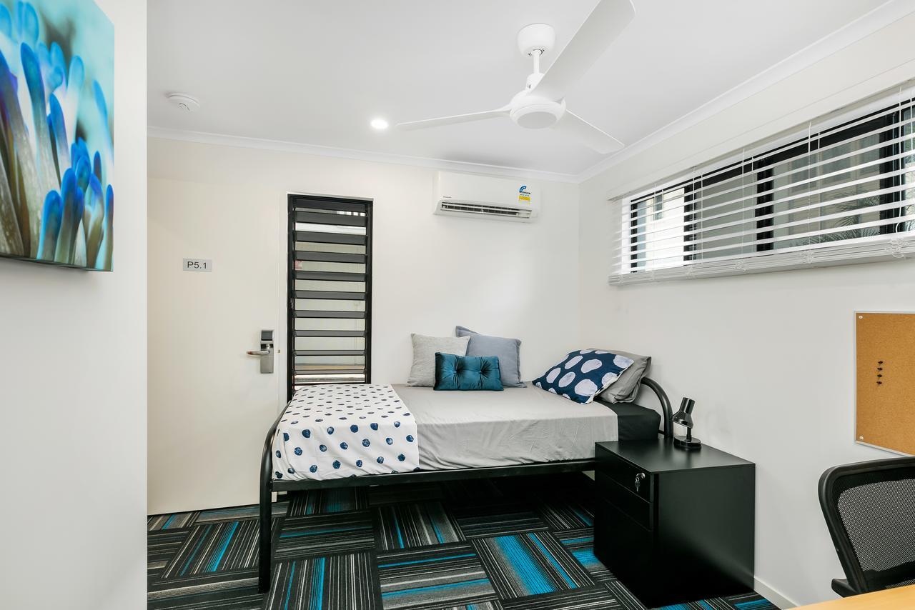 Mihaven Shared Living - Pembroke St Hostel Cairns Exterior photo
