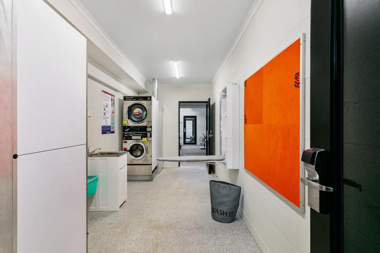 Mihaven Shared Living - Pembroke St Hostel Cairns Exterior photo
